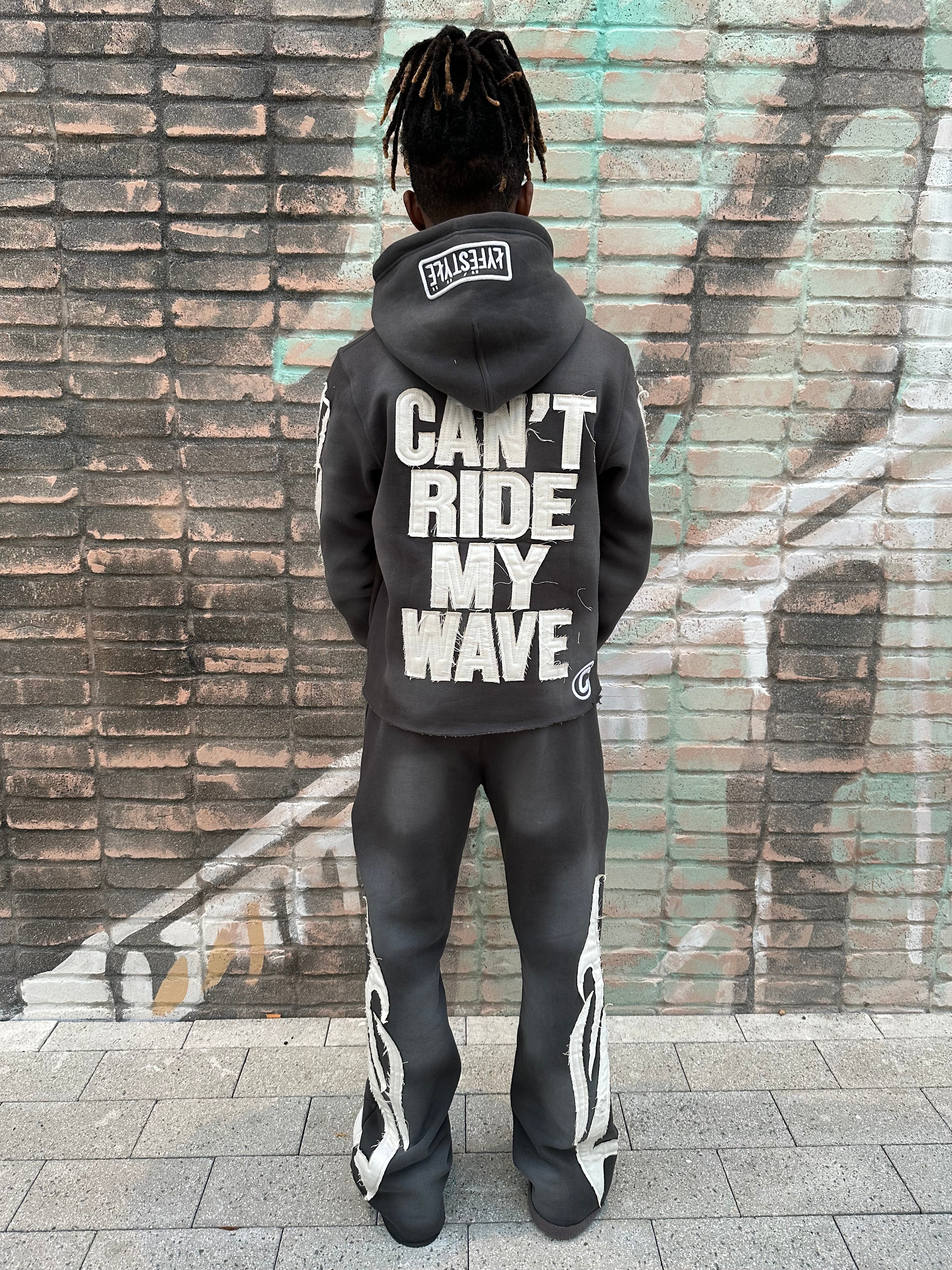 ĆBØ ŁŸFËSTŸŁË ASH GREY HOODIE