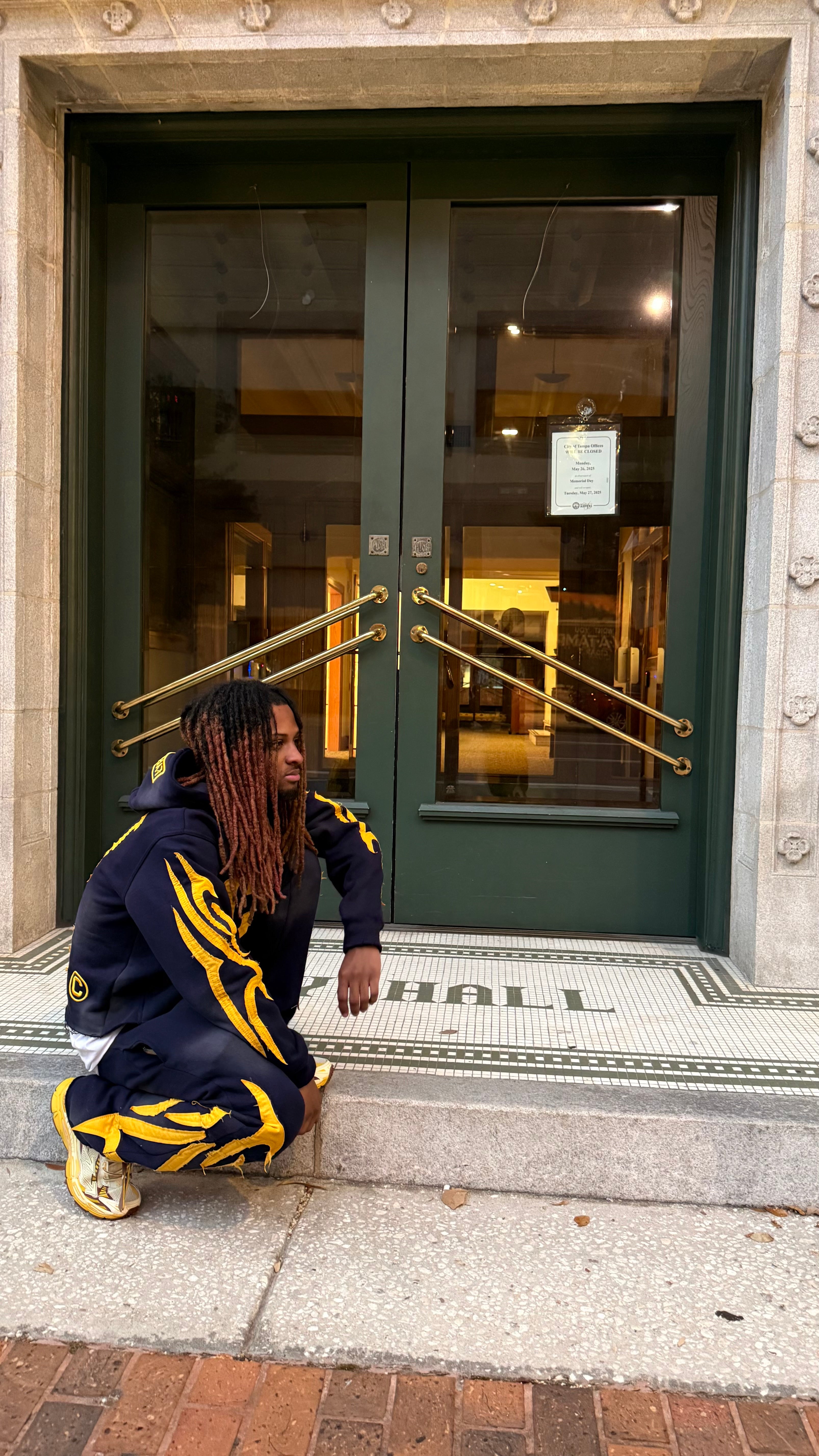ĆBØ ŁŸFËSTŸŁË NAVY SWEATPANTS